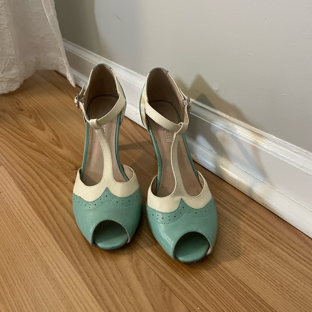 Chelsea Crew Giselle Wingtip Heels Blue/White